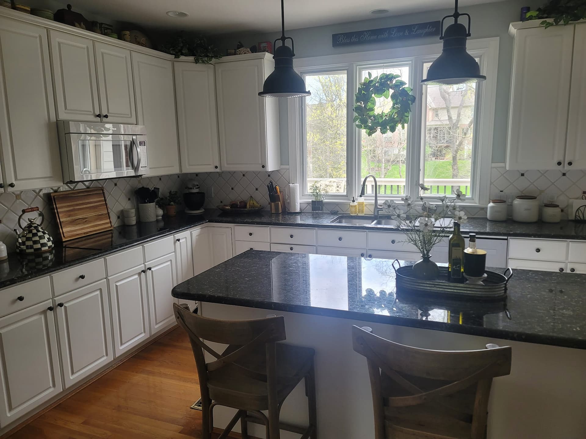 Custom Interior and Exterior Painting